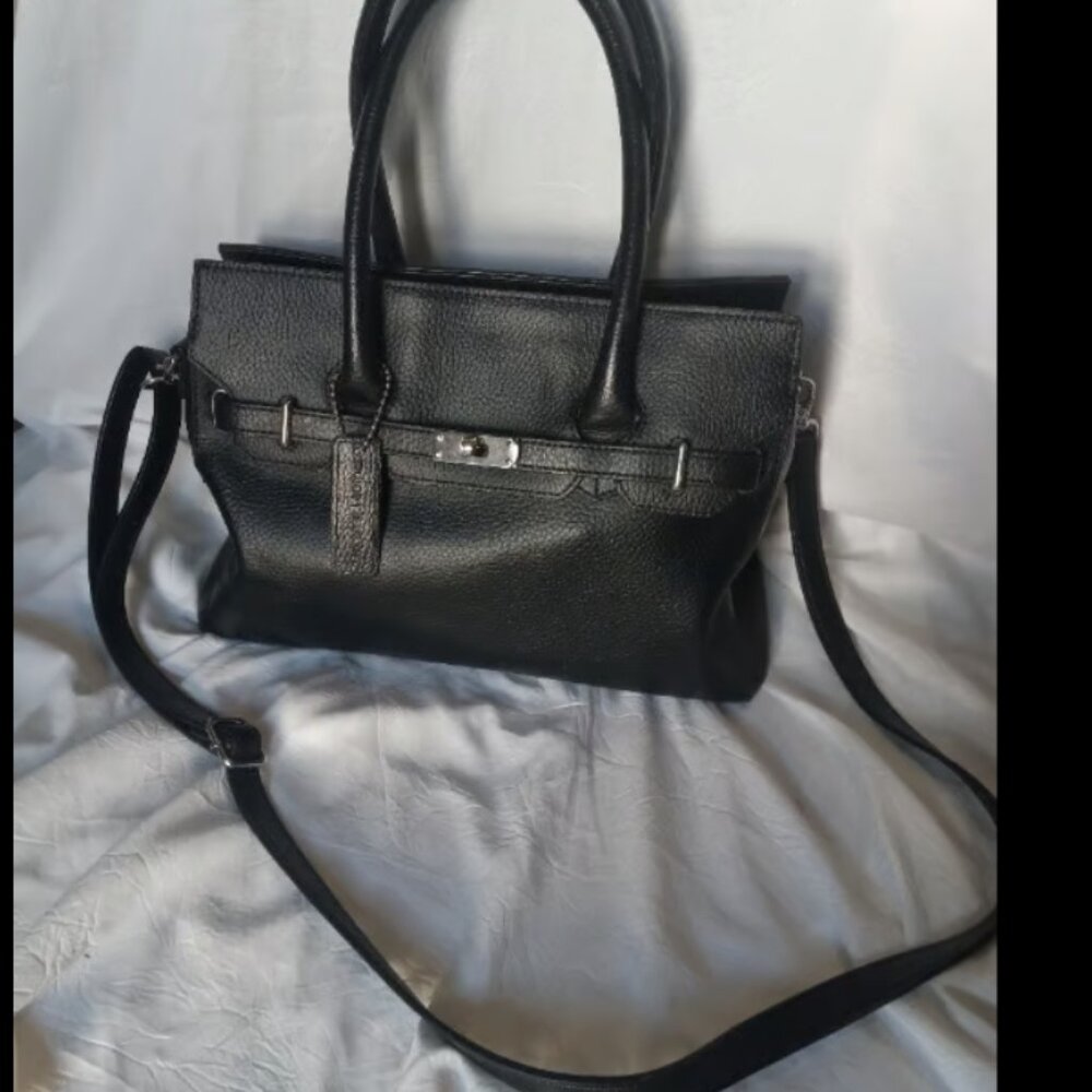 Wilsons Leather Black Pebbled Leather Tote Shoulder Bag with Adjustable Strap